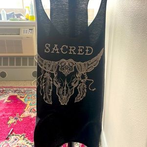 Relentless betrayal, size small dark gray